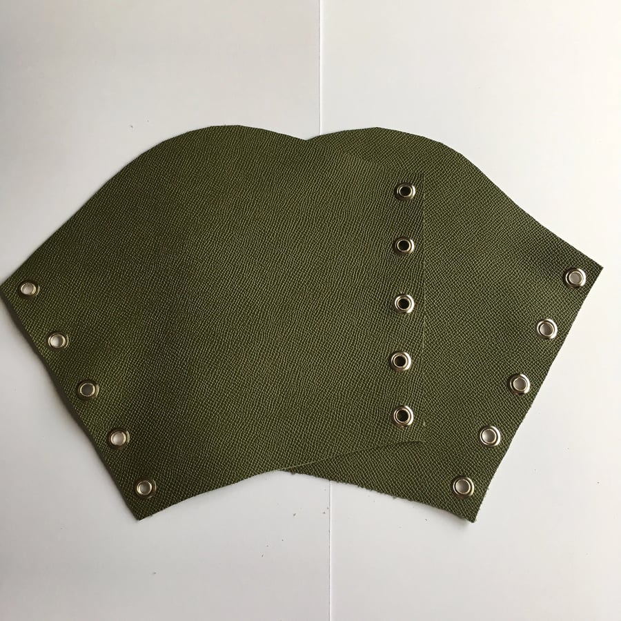 Lg Pair of Military ARMY Khaki Olive Green coloured Leather Bracers 