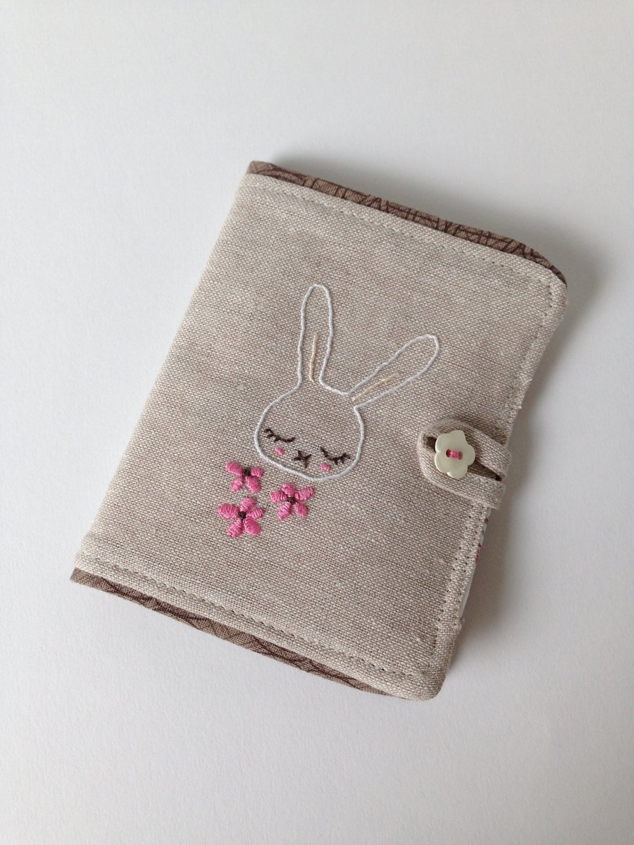 Little bunny needle book