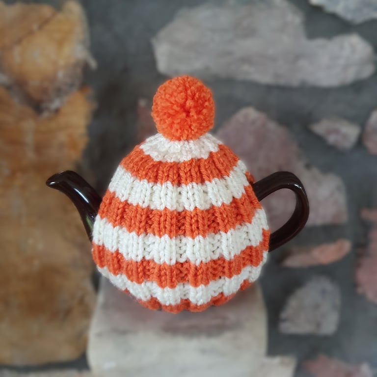 Vegan Small Tea Cosy for 2 Cup Tea Pot, Cornish Style, Hand Knitted