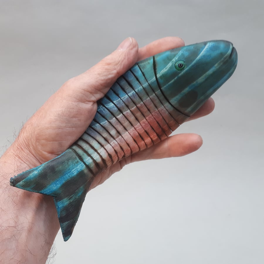 Articulating fish