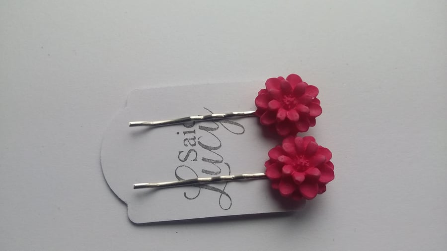 Red flower resin bobby pins