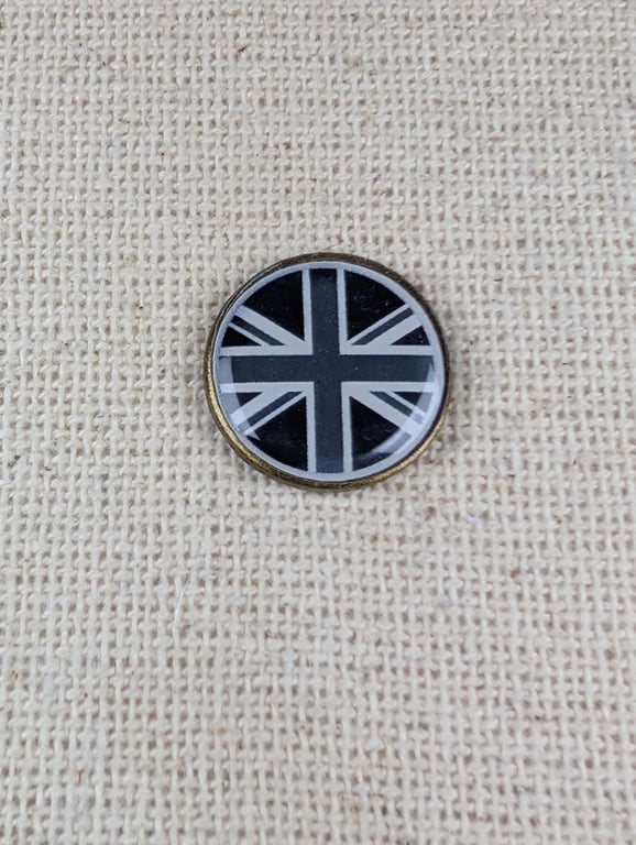 Union Jack Flag Badge - Large Resin Topped Pin Badge - British Black and White 