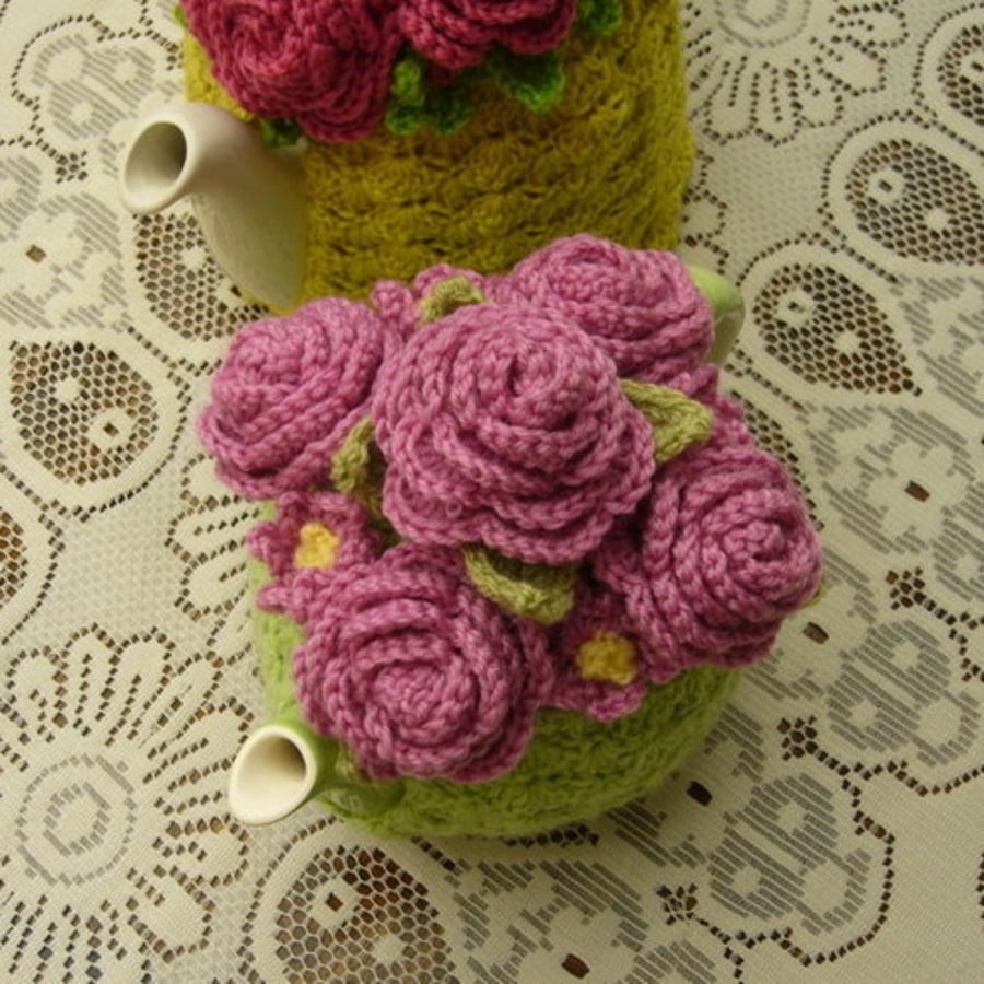2-Cup Crochet Tea Cosy/Light Green with Roses (Made to order)