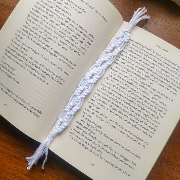 Bookmark - Handmade Macrame Boho Inspired - White FREE UK P&P