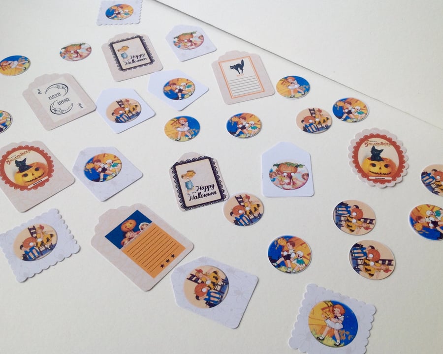 Halloween Themed Mix of Card Shapes 100 Pack,Mini Tags,Circles,Scalloped Ovals