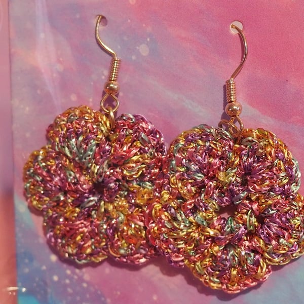 Pink Metallic Flower Crochet Earrings 