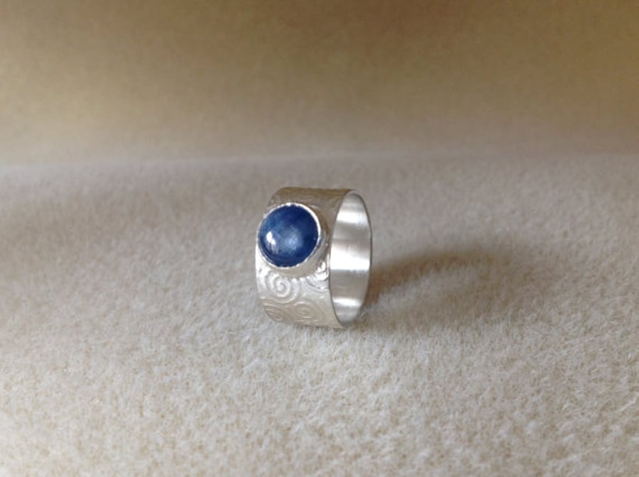 Kyanite Sterling and Fine silver embossed wide band ring size (M) one only