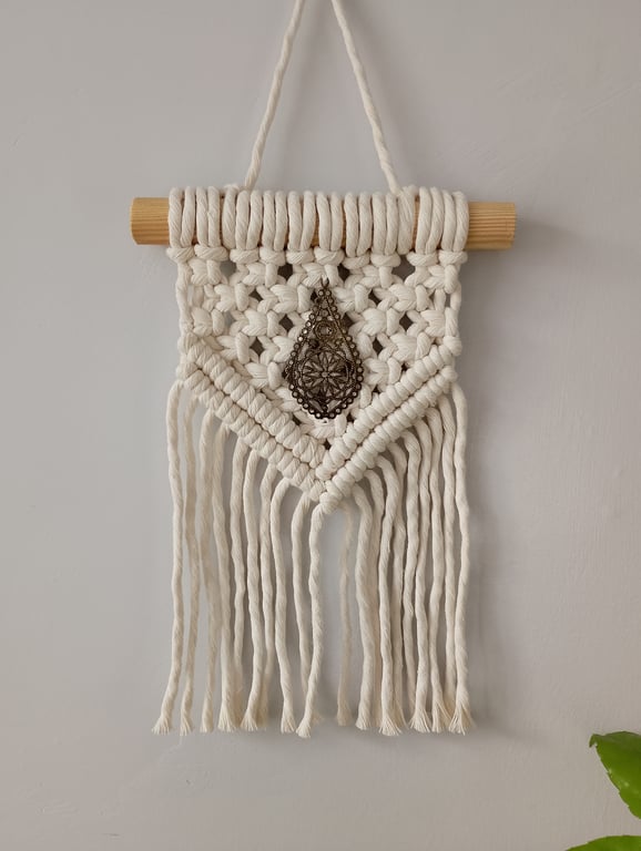 Macrame wall hanging