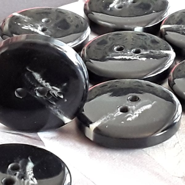 25mm (1") 40L REAL Horn 1st Quality Black Ivory Tone Buttons x 5