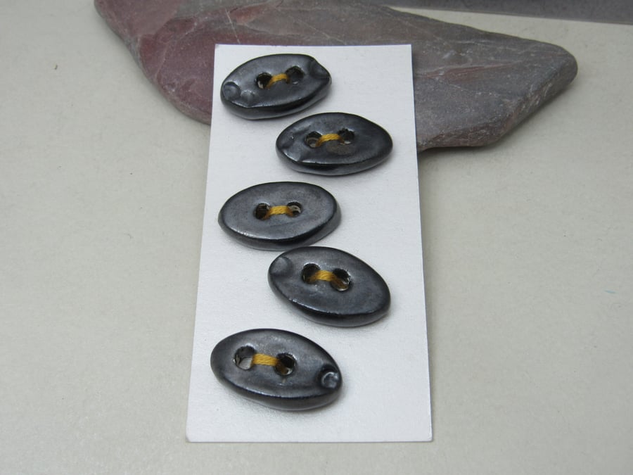 5 Small Oval Metallic Ceramic Buttons