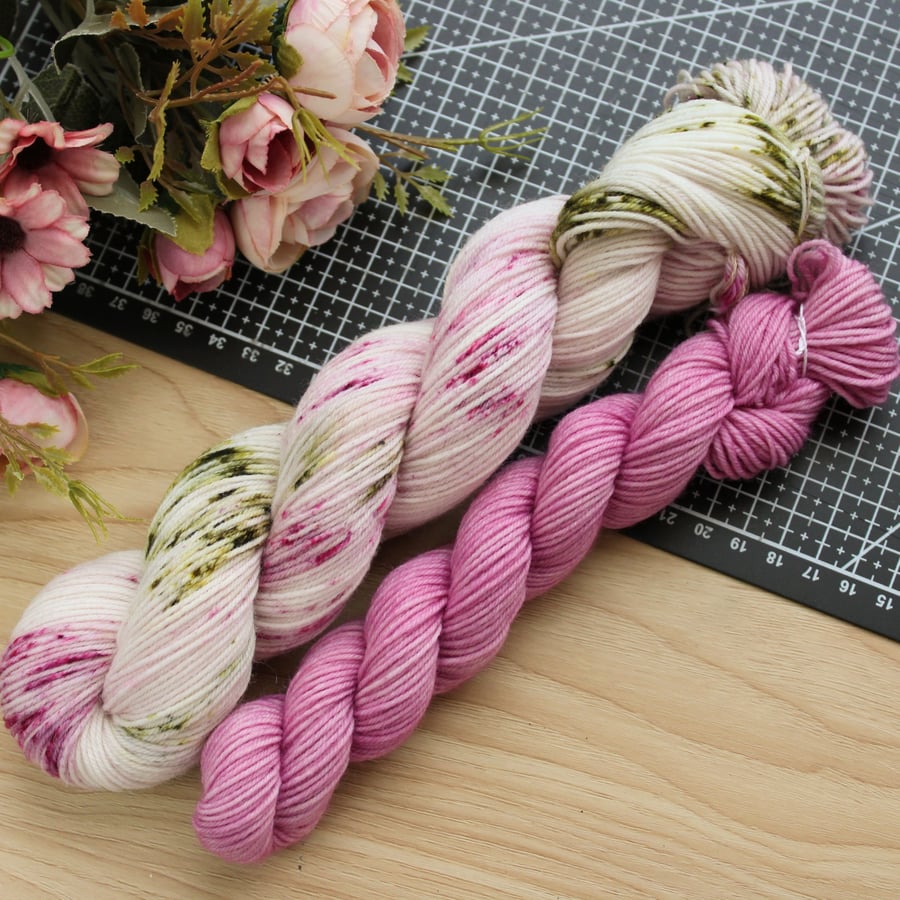  Hand dyed 4ply superwash merino nylon sock yarn 50g and 20g Mini Skein Set 18