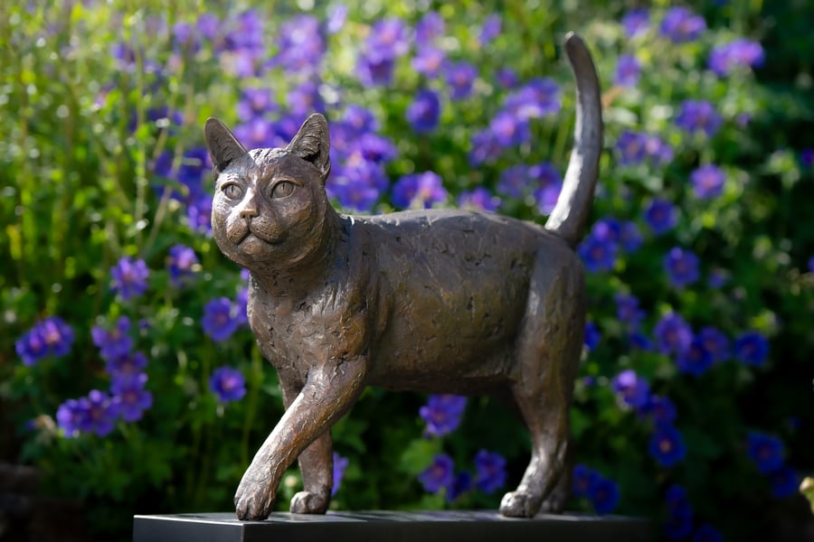 Community Cat statue Large Bronze Resin Sculpture