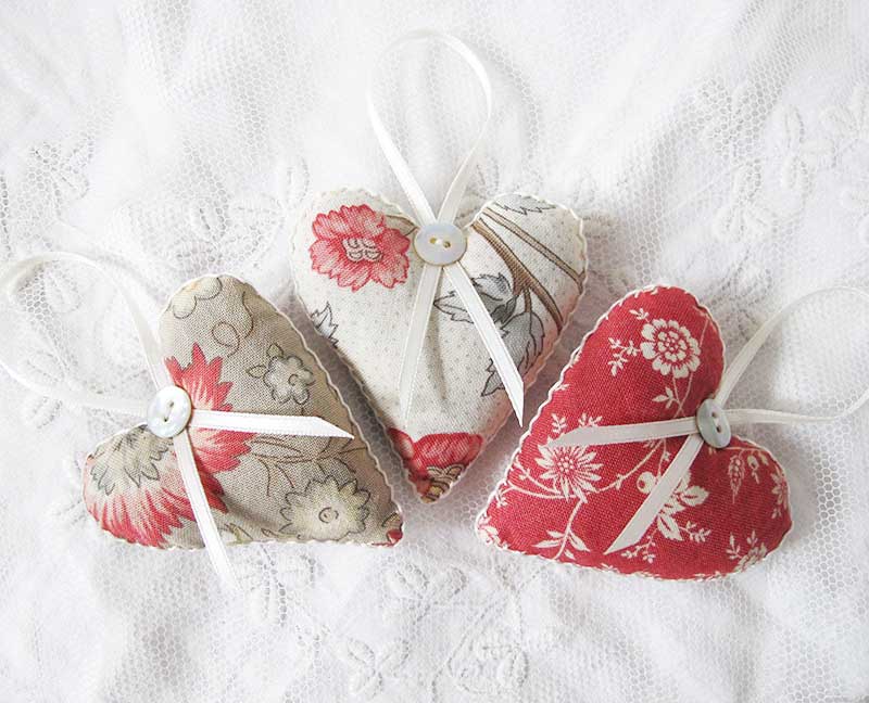 SET OF 3 HAND EMBROIDERED LAVENDER BAGS - HEART SHAPED