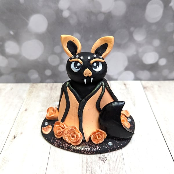 Hearts & Roses Bat Figurine - Folksy