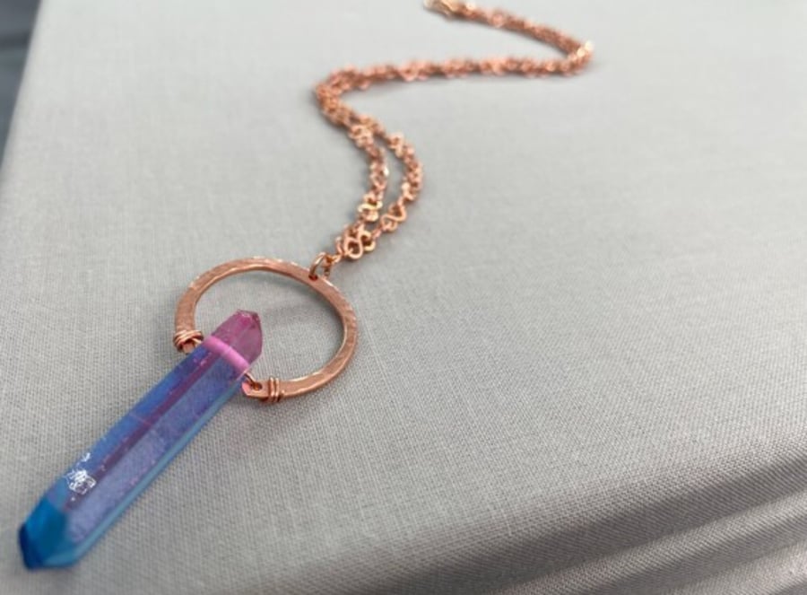 Boho Hammered Copper Rainbow Quartz Point Pendant with Infinity Link Chain