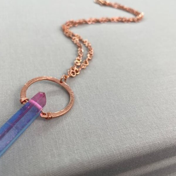 Boho Hammered Copper Rainbow Quartz Point Pendant with Infinity Link Chain
