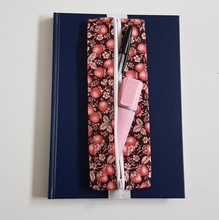 Handmade A5 Planner Zipper Pouch - Strawberry Print Pen Holder