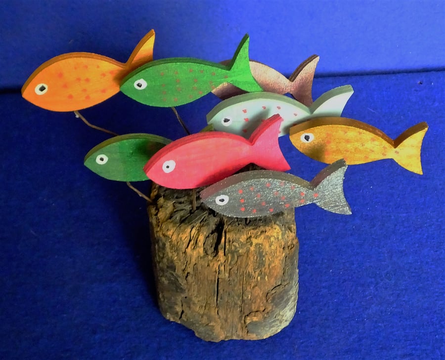 COLOURFUL SHOAL OF FISH ORNAMENT MADE FROM NATURAL DRIFTWOOD FROM CORNWALL