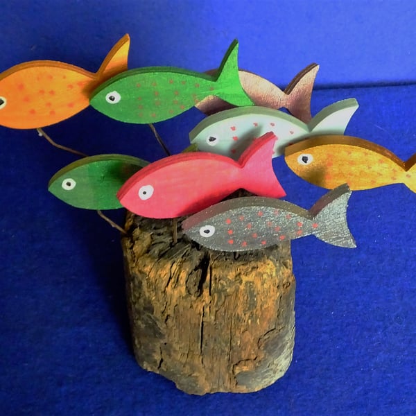 COLOURFUL SHOAL OF FISH ORNAMENT MADE FROM NATURAL DRIFTWOOD FROM CORNWALL