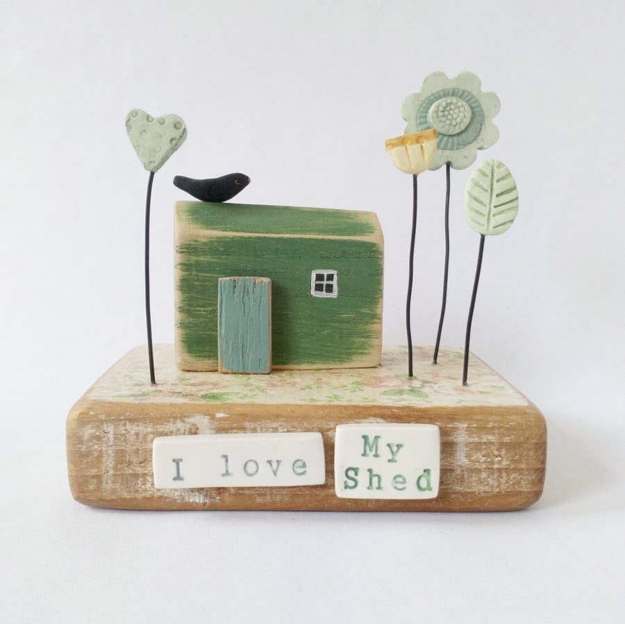 Garden Shed with Heart, Flowers and Blackbird 'I love My Shed'