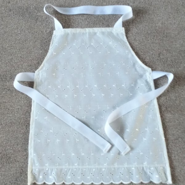 Ivory Broderie Anglaise Pinny age 2-6 approximately