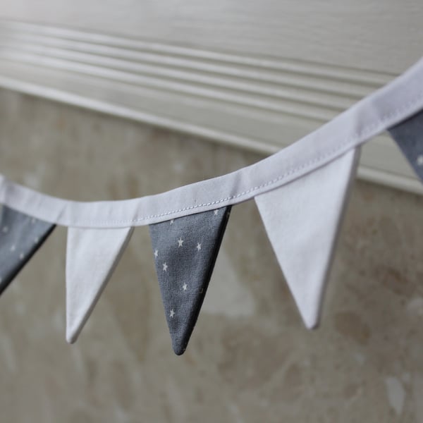 Mini Christmas Bunting - White and Grey (with White Stars)