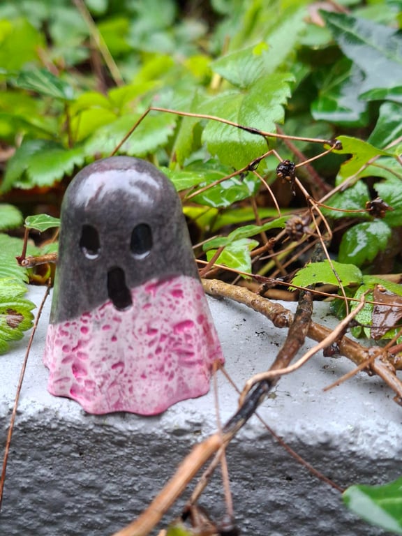 Ghost Ghostie Ornament Decoration SAMMY Valloween unique different spooky cute