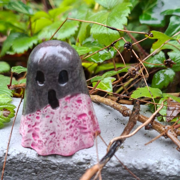 Ghost Ghostie Ornament Decoration SAMMY Valloween unique different spooky cute