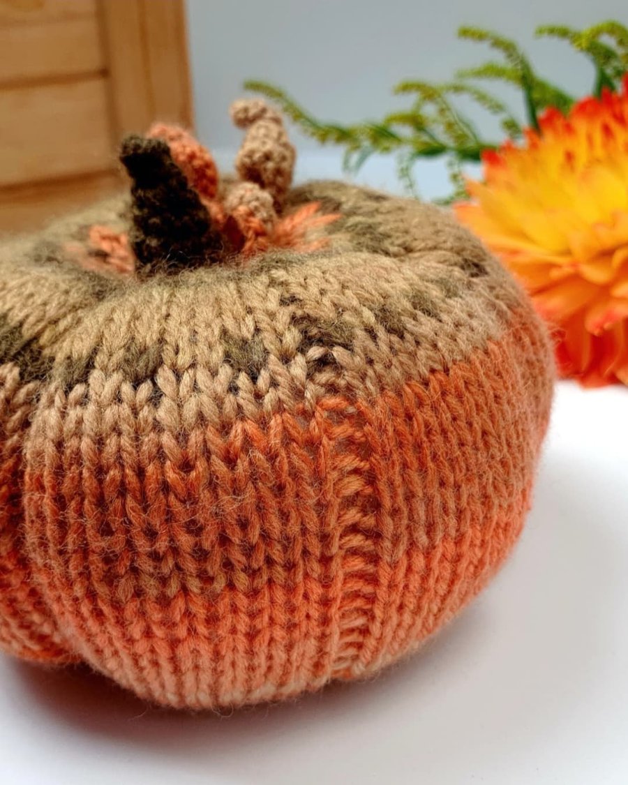 Hand knitted pumpkin, Halloween home décor, Autumn decoration, Handmade gift 