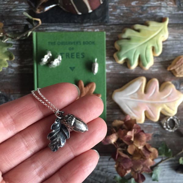 sterling silver acorn and oak leaf necklace