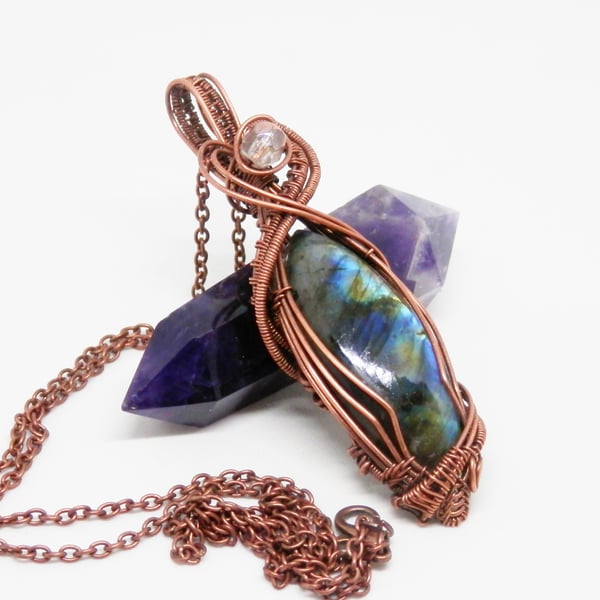 Celtic Style Copper Necklace With Heart Shaped Labradorite