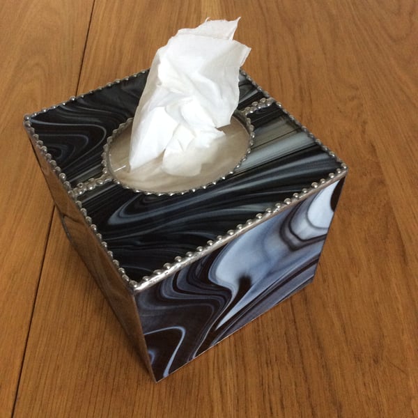 Swirled stained glass tissue box cover  0616)
