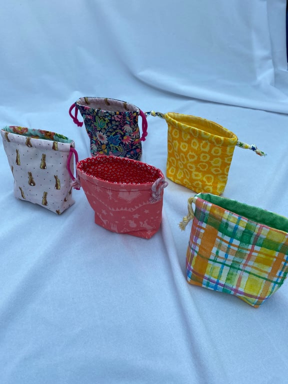 Gift Pouch for Small Gift. Trinket Keeper. Keepsake Storage. Pouch for Treasures