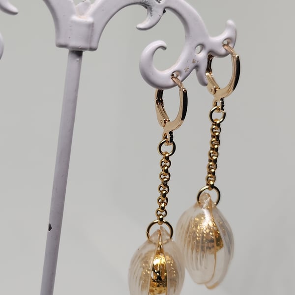Dangling Clamp Shell Styled Earrings