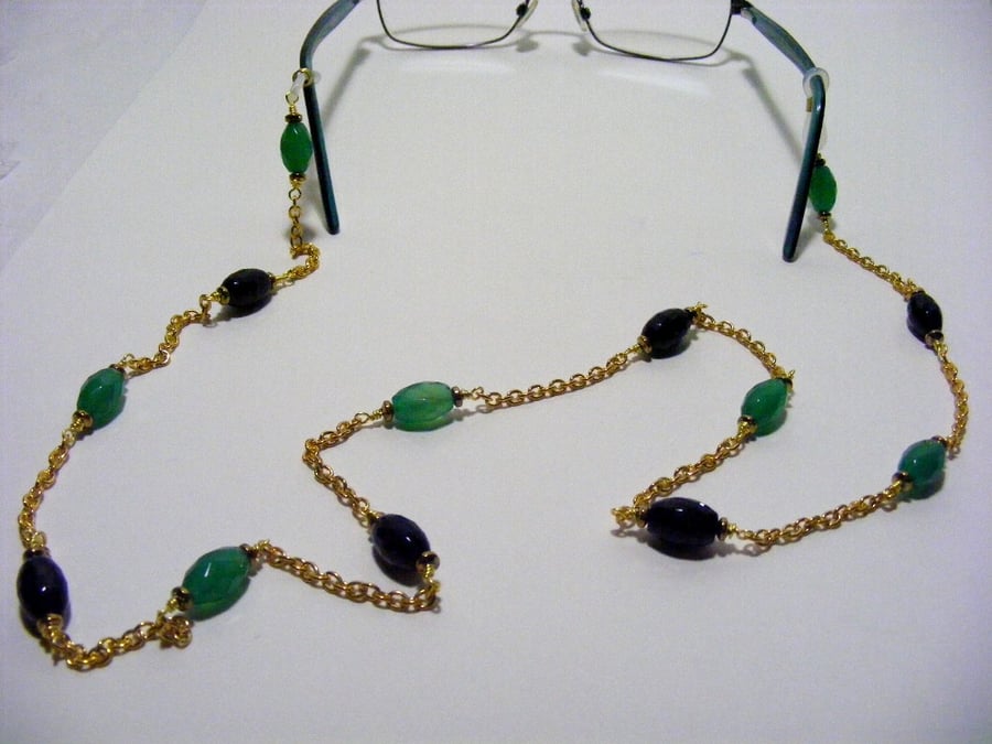 Green Agate and Black Onyx Spectacle Chain.