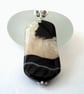 Patterned agate pendant necklace - Image 1