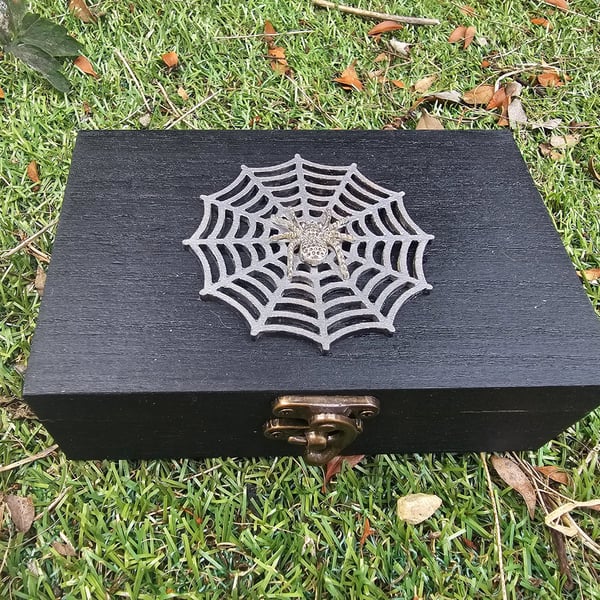 Handmade Gothic Spider Web Jewellery Box – Spider & Web Design with Mirror