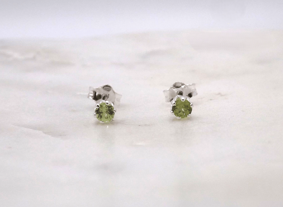Peridot Facet 3mm Gemstone 6 Prong Sterling Silver Stud Earrings.