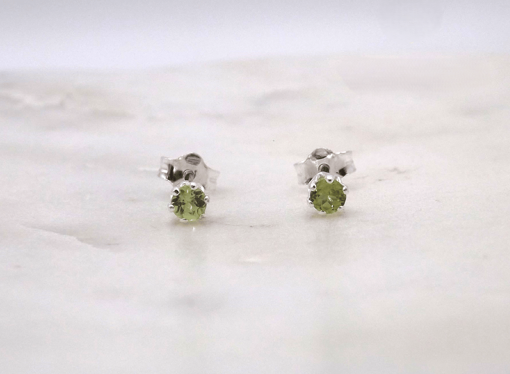 Peridot Facet 3mm Gemstone 6 Prong Sterling Silver Stud Earrings.