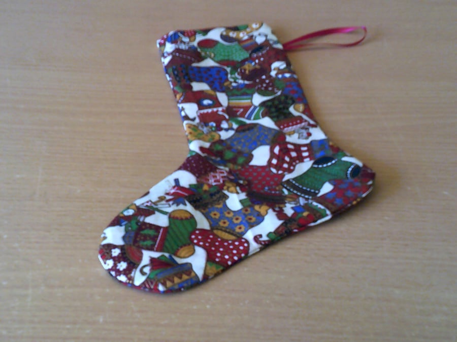 Stockings on Cream 7.5 inch Stocking