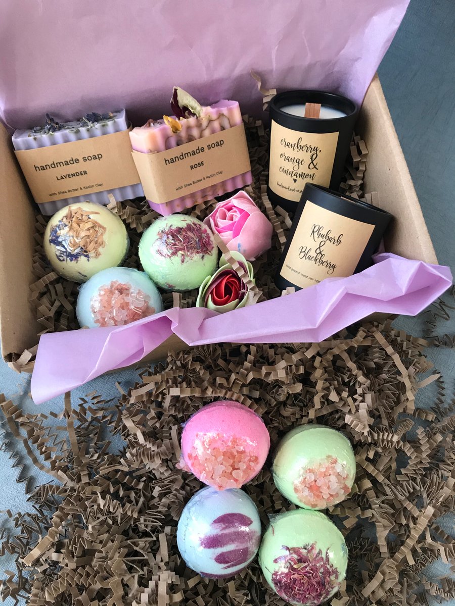 Candle bath bomb gift set.Personalised gift for her.Already wrapped.
