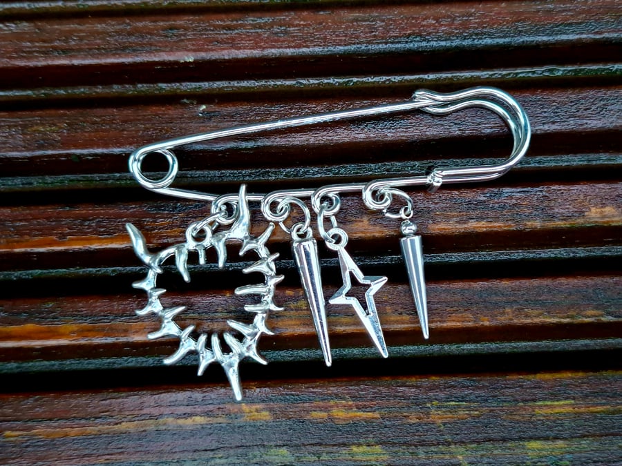 Safety Pin Brooch Badge silver charms alternative emo gothic punk star spikes