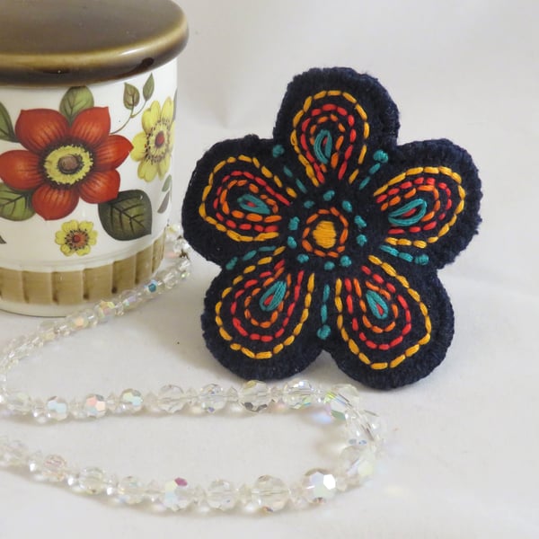 Brooch - Navy Wool Flower Large