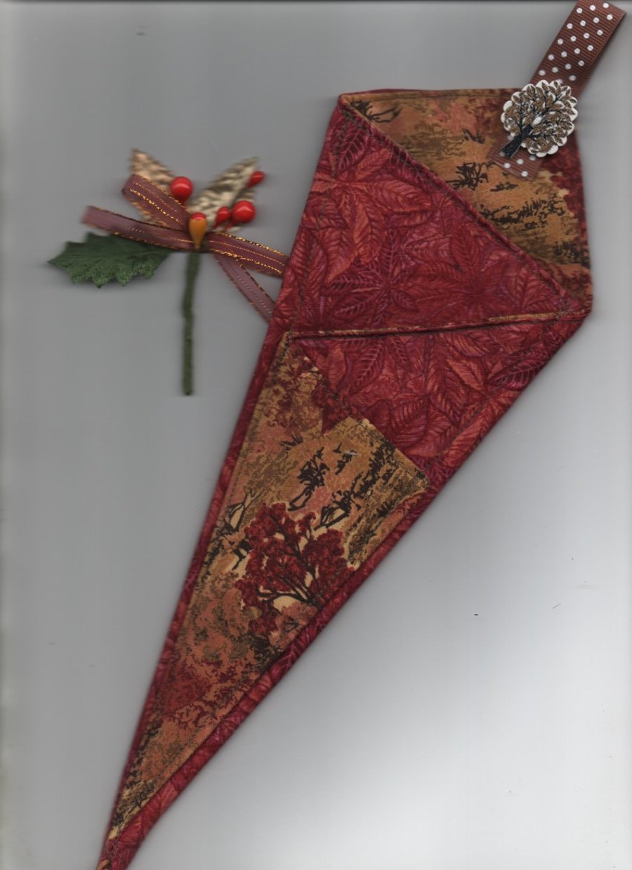 ChrissieCraft embellished triple-pocket SCISSOR KEEPER