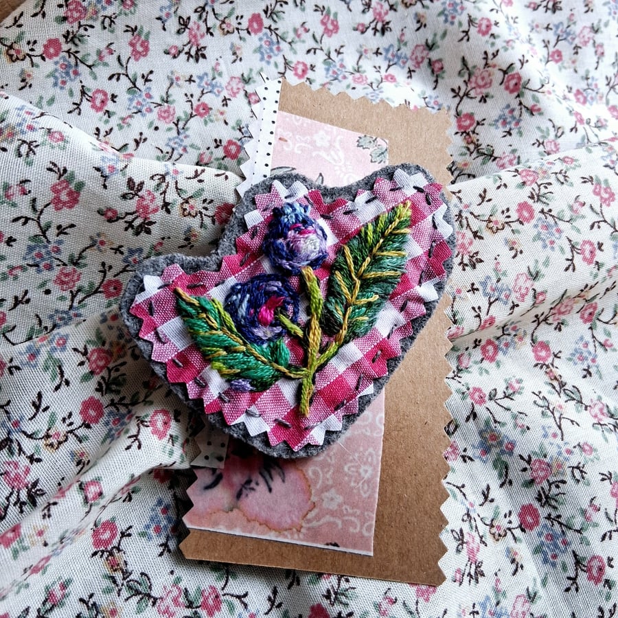 hand embroidered fabric brooch no 6