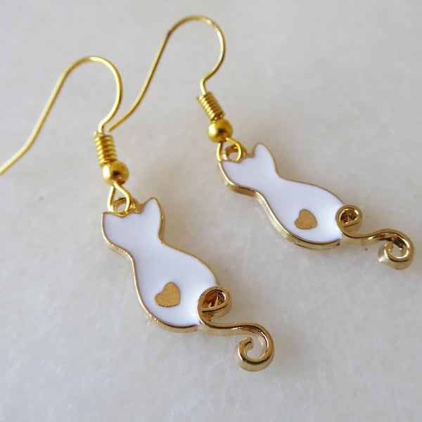 White Cat with Heart and Gold Plated Earrings 