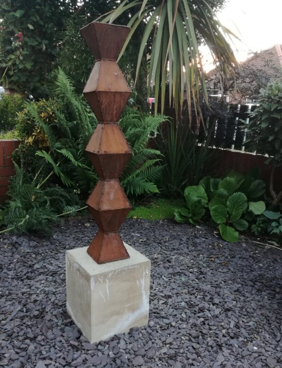 Garden sculpture decoration outdoor metal art - Steel stack medium