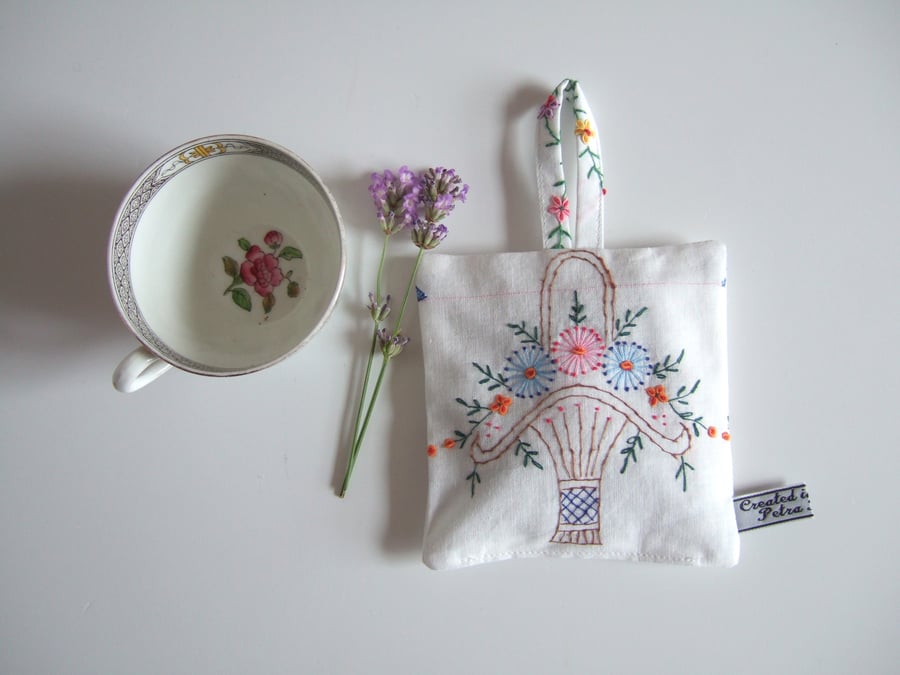 Sale craft Vintage embroidery floral lavender bag 