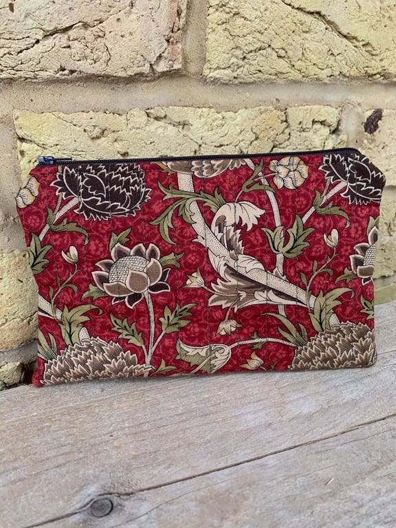 William Morris Quilted Fabric Organiser Pouch