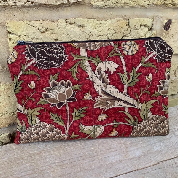 William Morris Quilted Fabric Organiser Pouch